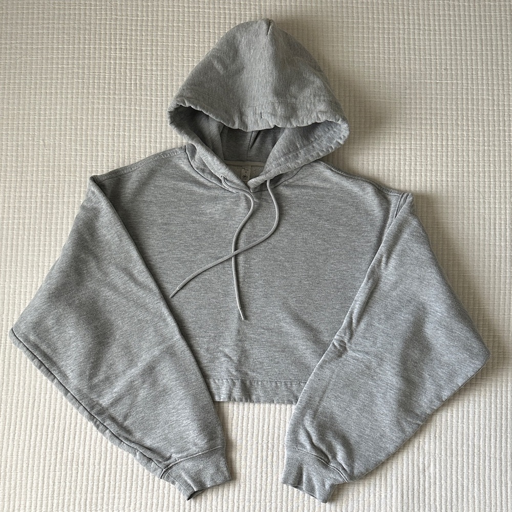 ALO Yoga Heather Gray Cropped Sweatshirt